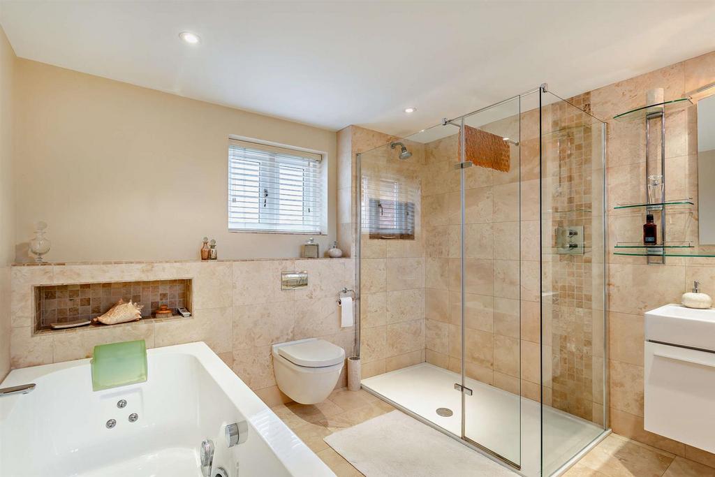 Master ensuite
