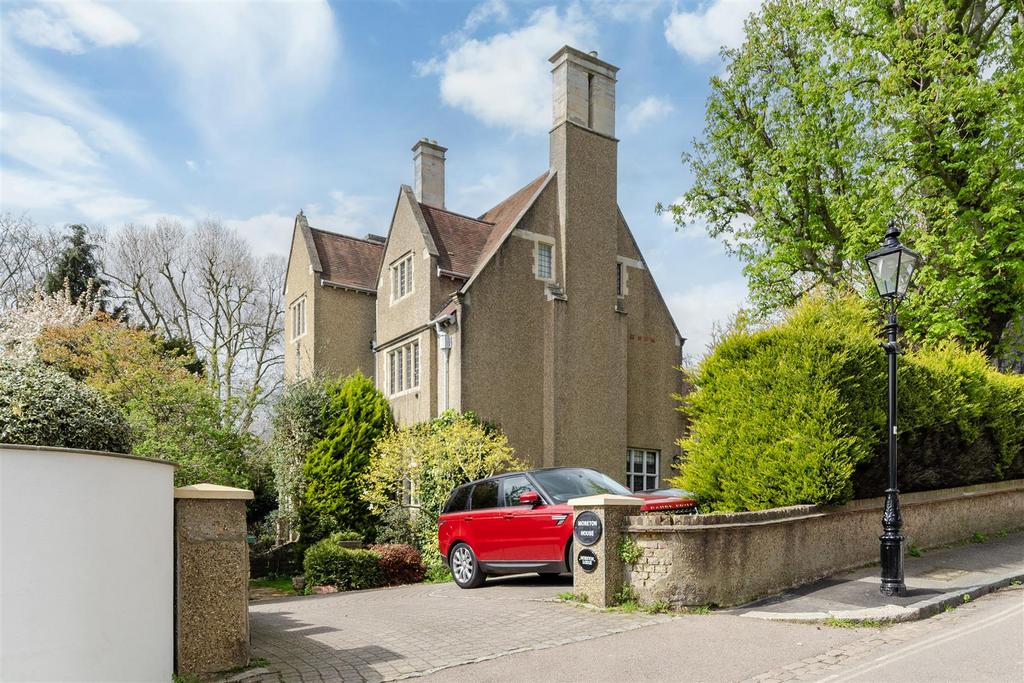 Holly Walk, Hampstead NW3 2 bed apartment £1,395,000