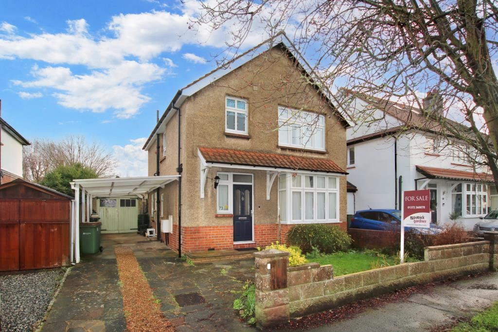 COPTHORNE ROAD, LEATHERHEAD, KT22 3 bed detached house for sale £599,950