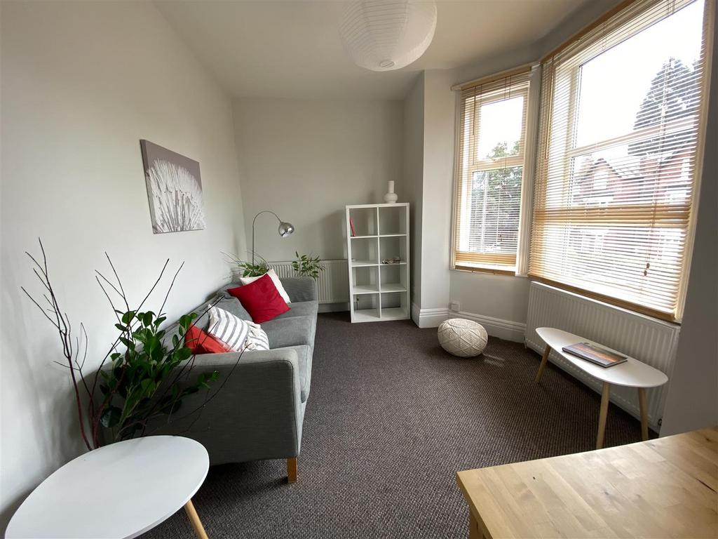 Egerton Road North, Chorlton, Manchester 1 bed flat £900 pcm (£208 pw)