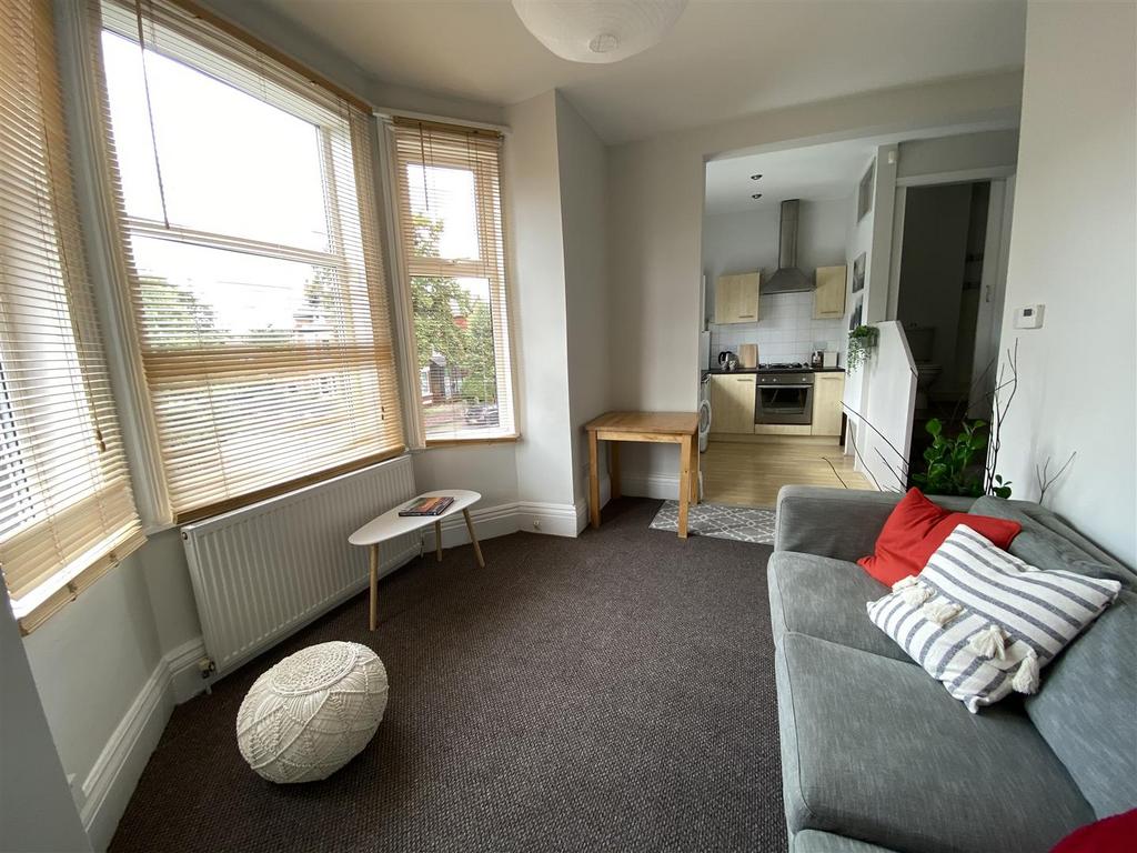 Egerton Road North, Chorlton, Manchester 1 bed flat £900 pcm (£208 pw)