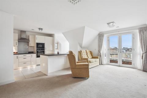 1 bedroom apartment for sale, Trinity Place, Beaumont Way, Hazlemere, High Wycombe, , HP15 7EG