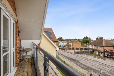 1 bedroom apartment for sale, Trinity Place, Beaumont Way, Hazlemere, High Wycombe, , HP15 7EG