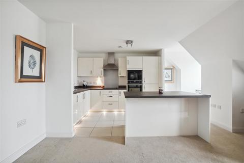 1 bedroom apartment for sale, Trinity Place, Beaumont Way, Hazlemere, High Wycombe, , HP15 7EG