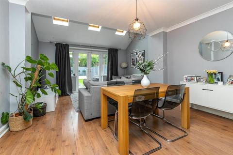 20 Riding Close, Sale, M33 2ZP
