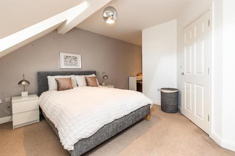 20 Riding Close, Sale, M33 2ZP