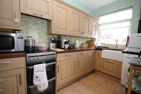 1 Lavender Close, Carshalton, SM5 3EH