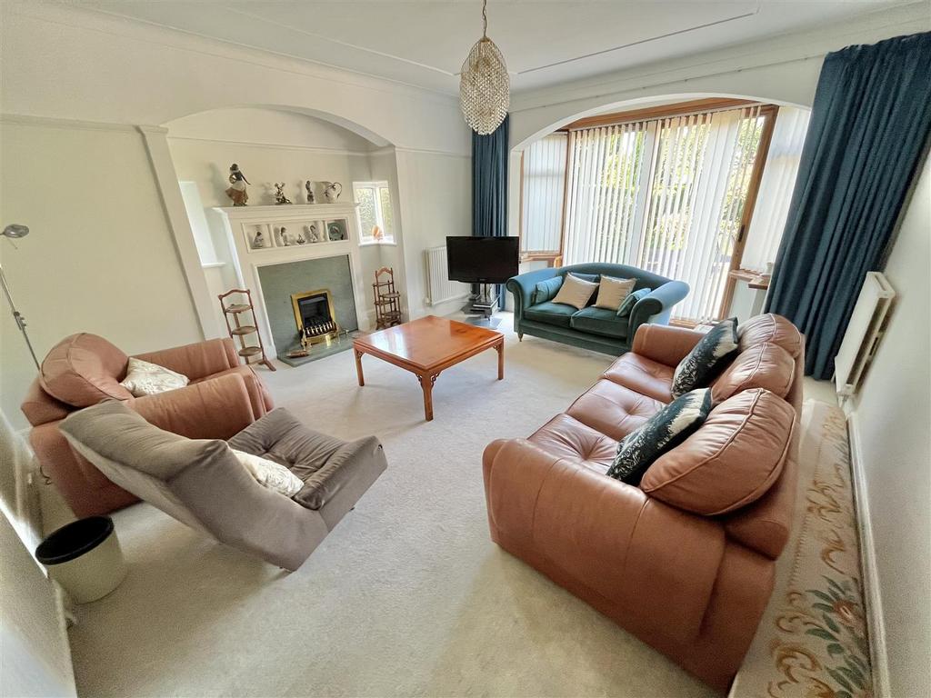 Brooklands Road, Sale 4 bed detached house for sale £900,000