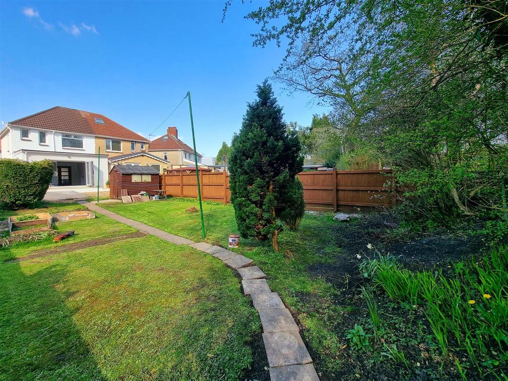 AelYBryn Road, Fforestfach, Swansea 3 bed semidetached house for