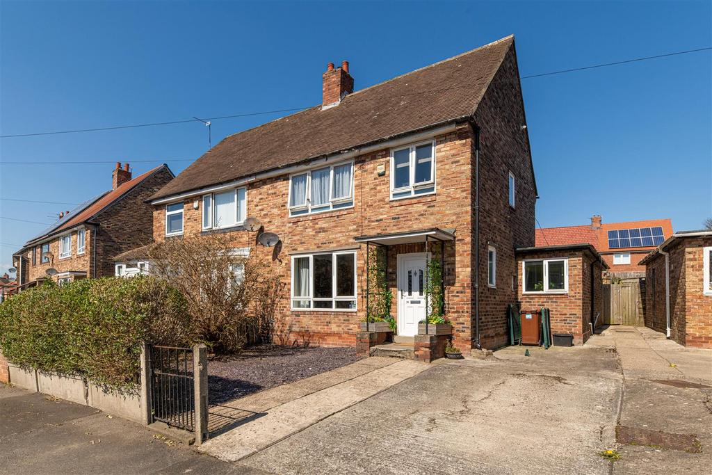 Southmead Avenue, Blakelaw, Newcastle Upon Tyne 3 bed semidetached