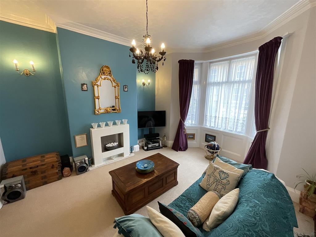 Prospect Road, Scarborough 4 bed terraced house for sale £190,000