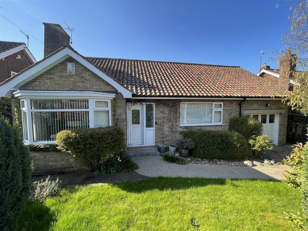 Hackness Drive, Scarborough 2 bed bungalow £350,000