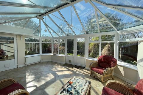 21 Hackness Drive, Scarborough, YO12 5SB