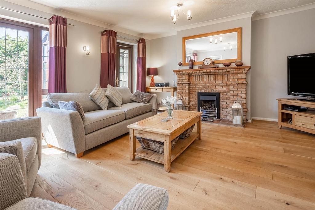 Bridgewater Drive, Great Glen 4 bed detached house for sale £545,000