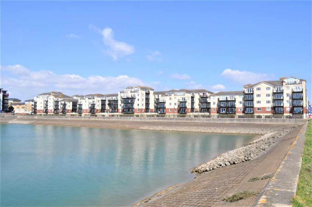 Macquarie Quay, Sovereign Harbour North, Eastbourne 2 bed flat for sale