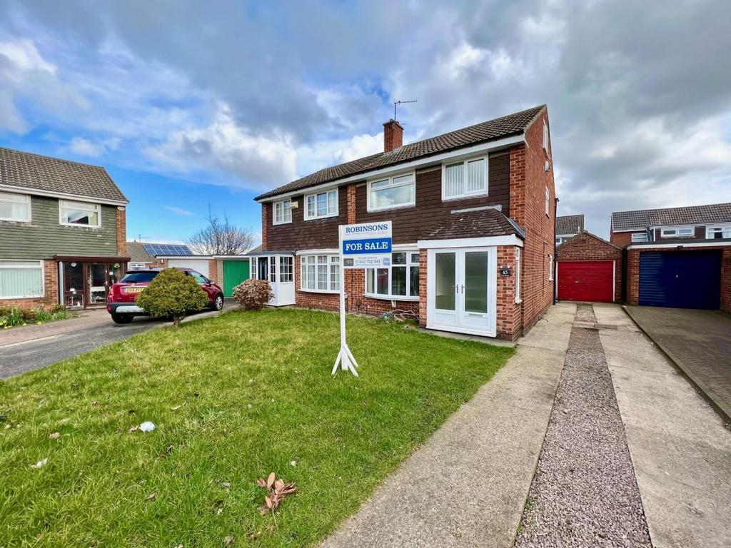 Princes Square, Thornaby 3 bed semidetached house £100,000