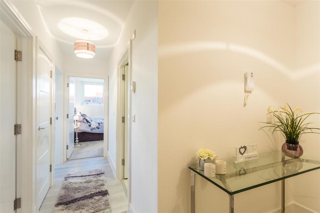 0611201814 SMITH Show Flat, Flat 16 Towergate Hous