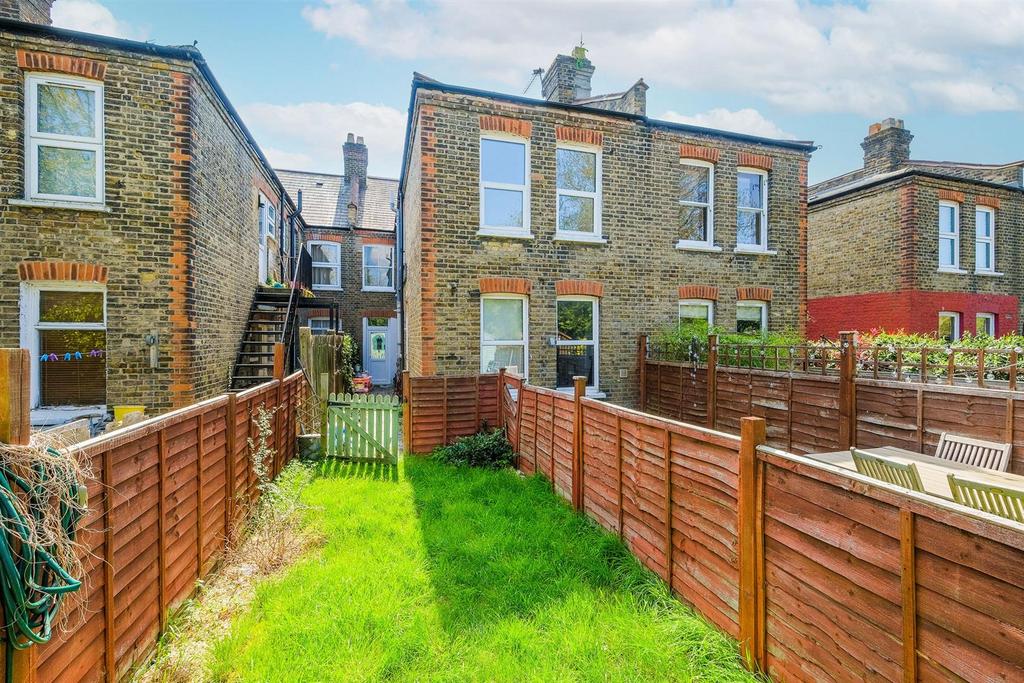 149 Brettenham Road ext-6 resized.jpg