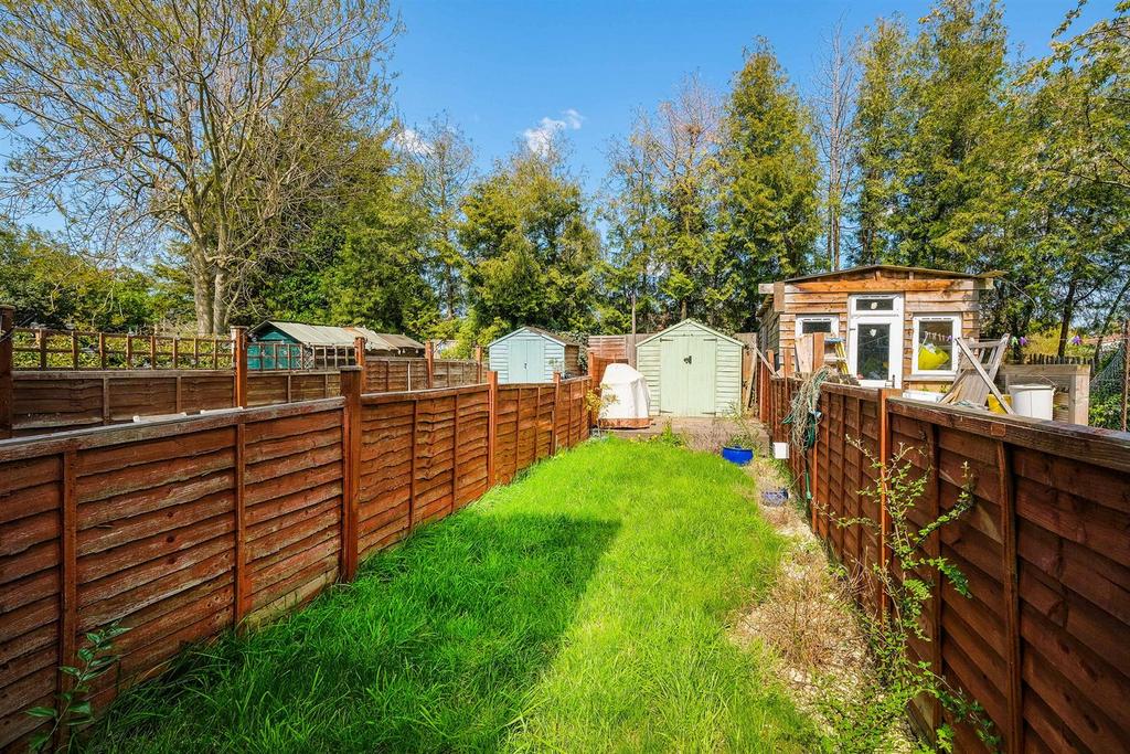 149 Brettenham Road ext-3 resized.jpg