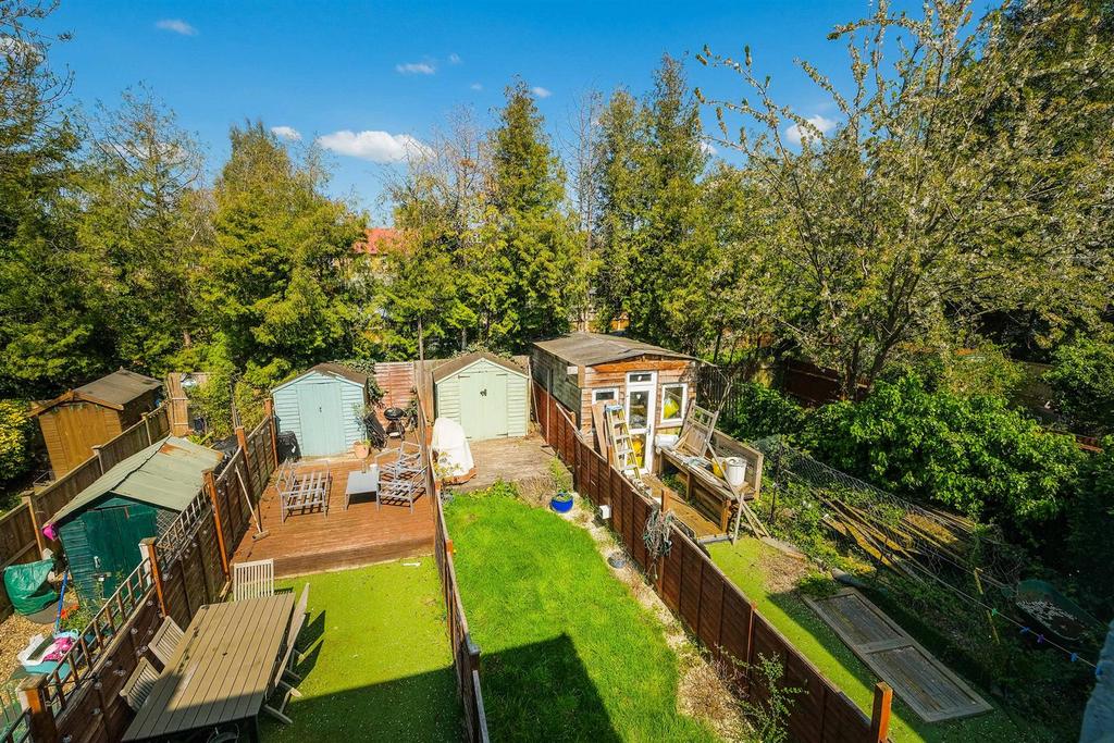 149 Brettenham Road ext-2 resized.jpg