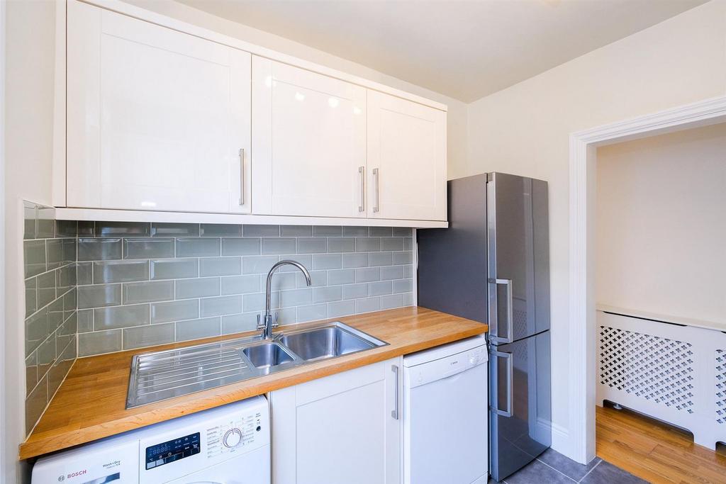 149 Brettenham Road-8 resized.jpg