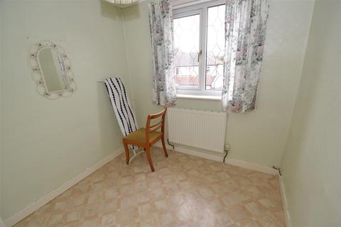40 Bartle Lane, Bradford, BD7 4QA