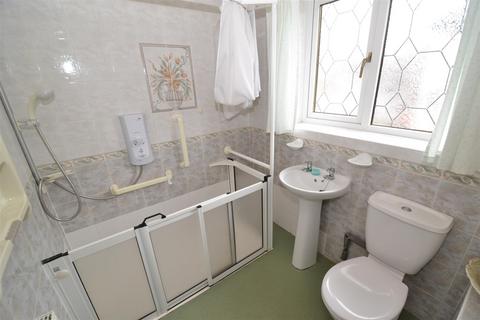 40 Bartle Lane, Bradford, BD7 4QA