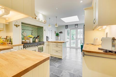 38 Braemar Crescent, Leigh-on-sea, SS9 3RL