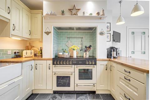 38 Braemar Crescent, Leigh-on-sea, SS9 3RL