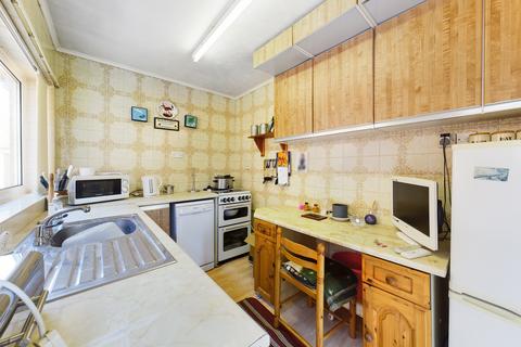 25 Fairhaven Grove, Stoke-on-trent, ST1 6LX