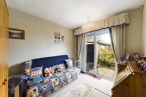 25 Fairhaven Grove, Stoke-on-trent, ST1 6LX