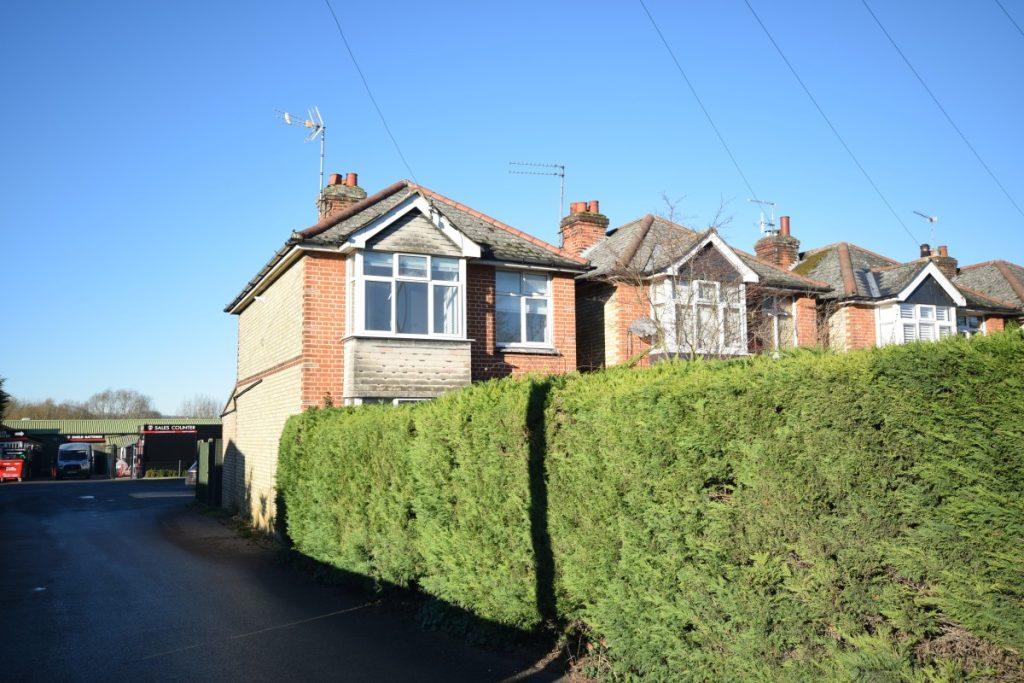 Stansted Road, Stortford CM23 3 bed detached house £1,550 pcm