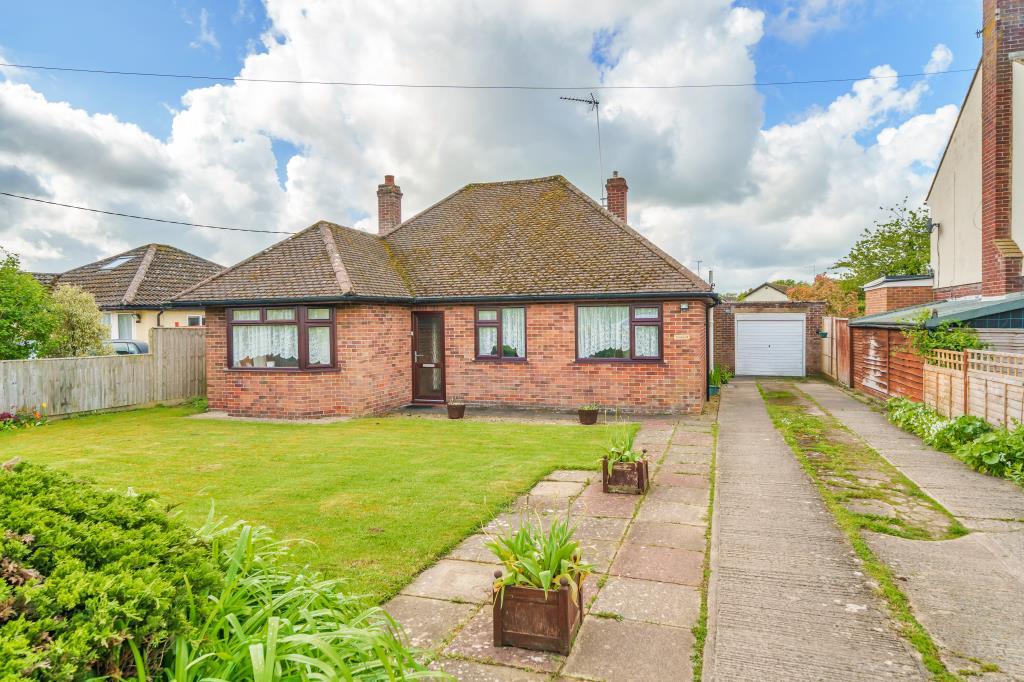 Farmoor, Oxford, OX2 4 bed detached bungalow for sale £500,000