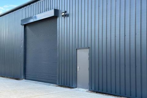 Industrial unit to rent, Hawton Business Park, Hawton Lane, Newark, Nottinghamshire, NG24