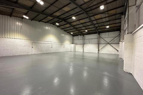 Industrial unit to rent, Hawton Business Park, Hawton Lane, Newark, Nottinghamshire, NG24