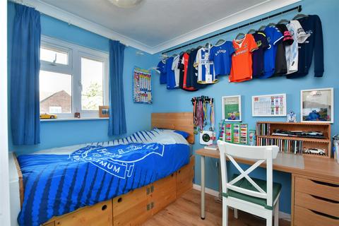 15 Fairlight Field, Ringmer, Lewes, BN8 5QP