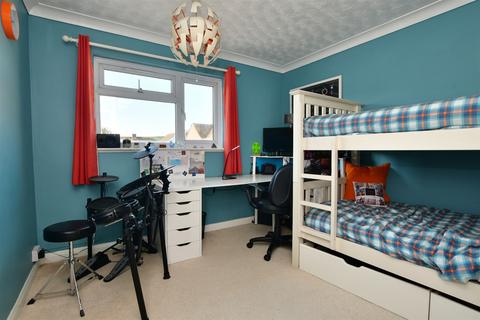 15 Fairlight Field, Ringmer, Lewes, BN8 5QP