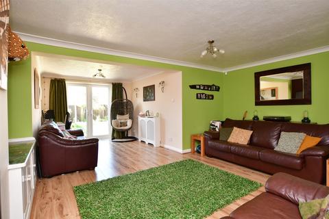15 Fairlight Field, Ringmer, Lewes, BN8 5QP