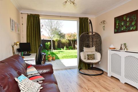 15 Fairlight Field, Ringmer, Lewes, BN8 5QP