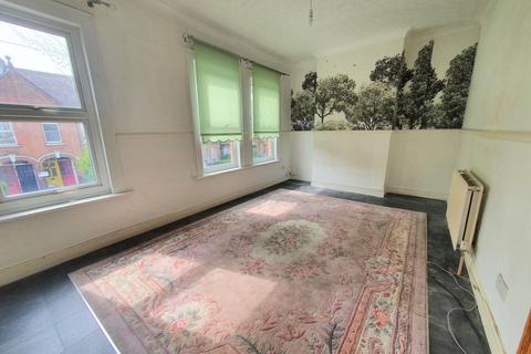 67 Lloyd Road, London, E17 6NP