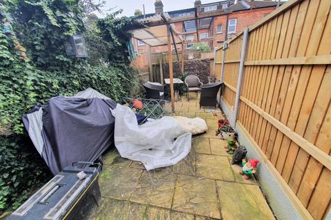 67 Lloyd Road, London, E17 6NP