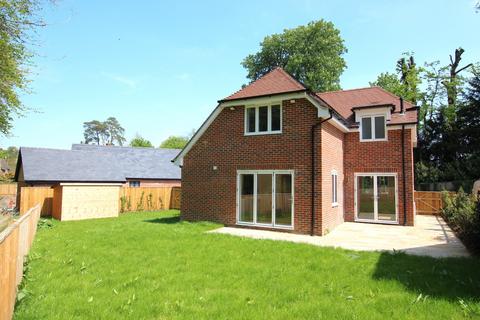 3 bedroom detached house for sale, LYNCH LANE, WEST MEON