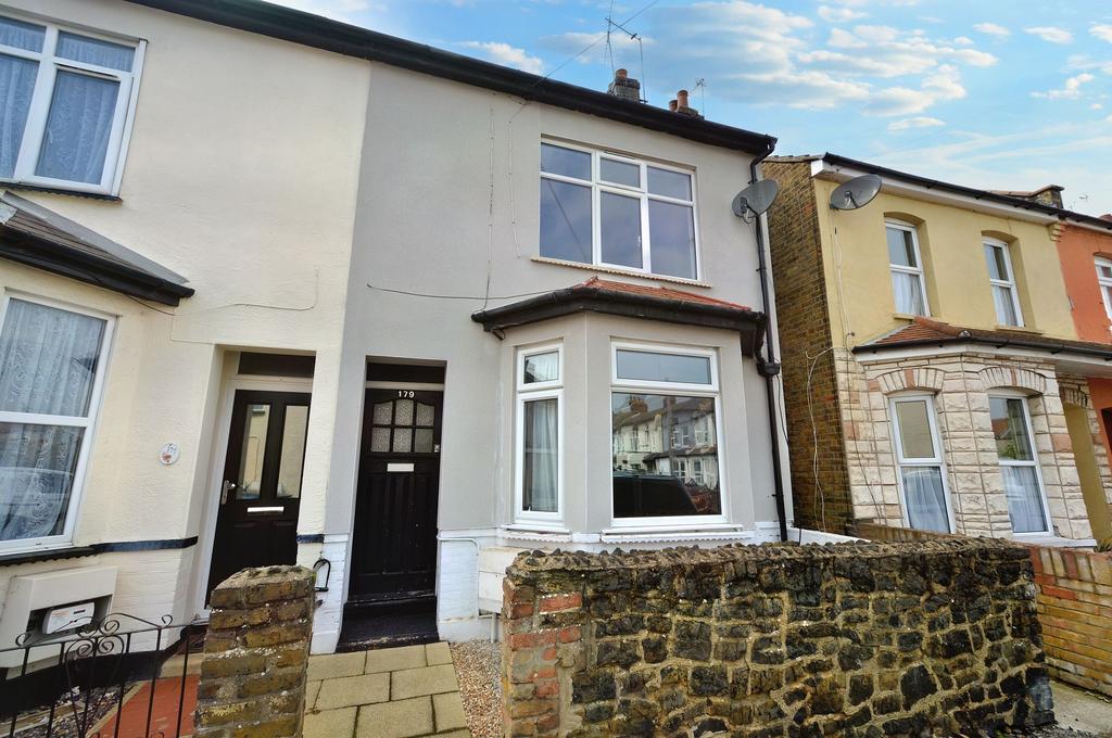 West Road, Shoeburyness, SS3 1 bed ground floor flat for sale £159,995