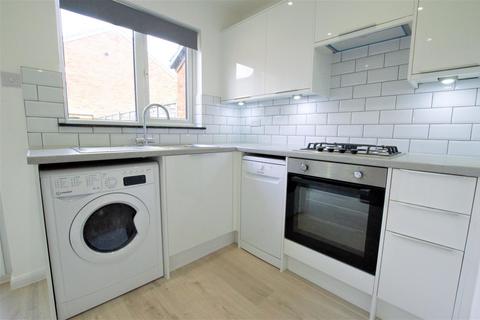 2 bedroom terraced house to rent, Harness Way, St Albans, AL4