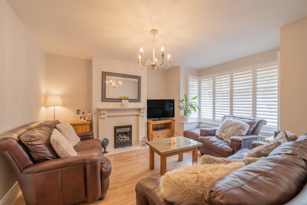 Deacon Road, Southampton SO19 4 bed detached house for sale £500,000