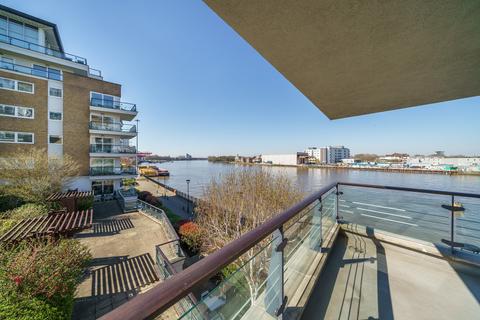 2 bedroom apartment for sale, Bluewater House, Riverside West