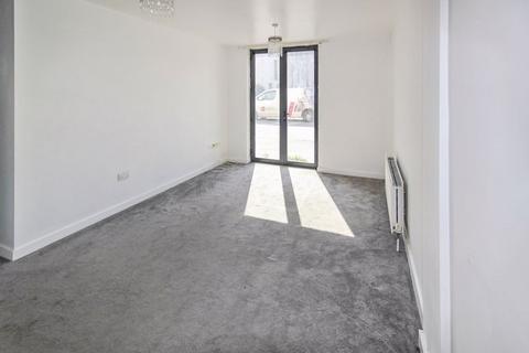 2 bedroom flat for sale, GODSTONE ROAD, WHYTELEAFE