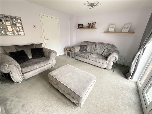 Lounge 2