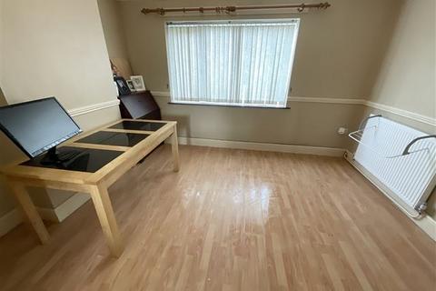 32 Cantilupe Crescent, Aston, Sheffield, S26 2AT