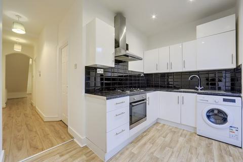 2 bedroom flat for sale - Verdant Lane, Catford, London, SE6
